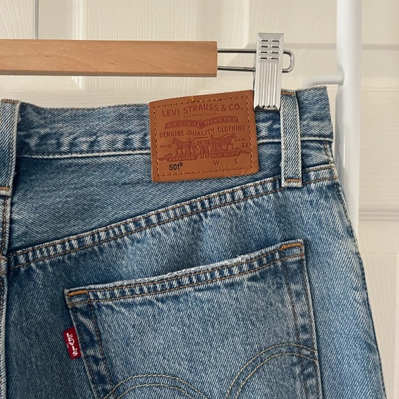Vintage Levi’s 501’s - Picture 3 of 4